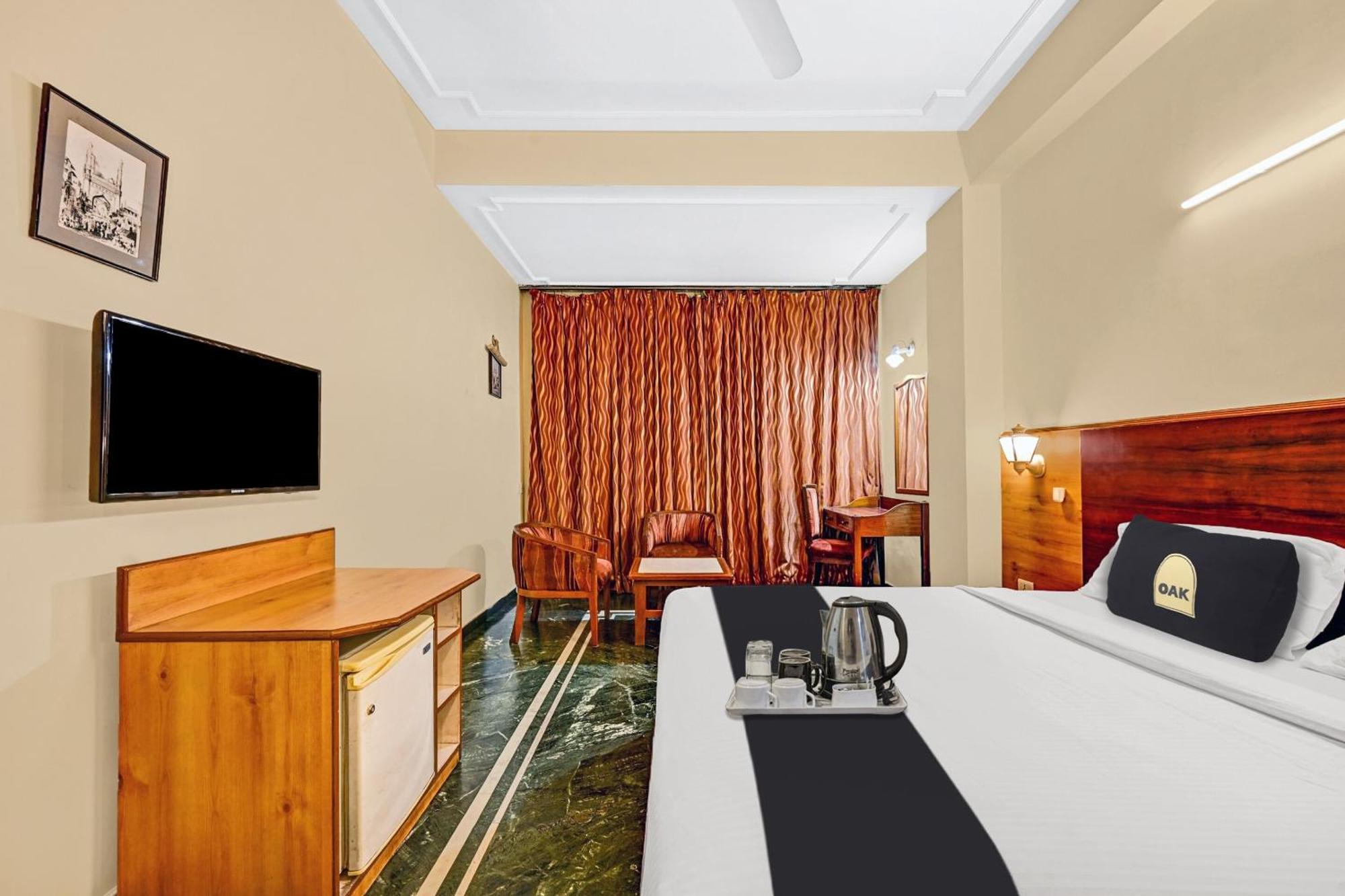Super Townhouse Oak Hotel Belsons Taj Mahal سيكَندراباد المظهر الخارجي الصورة