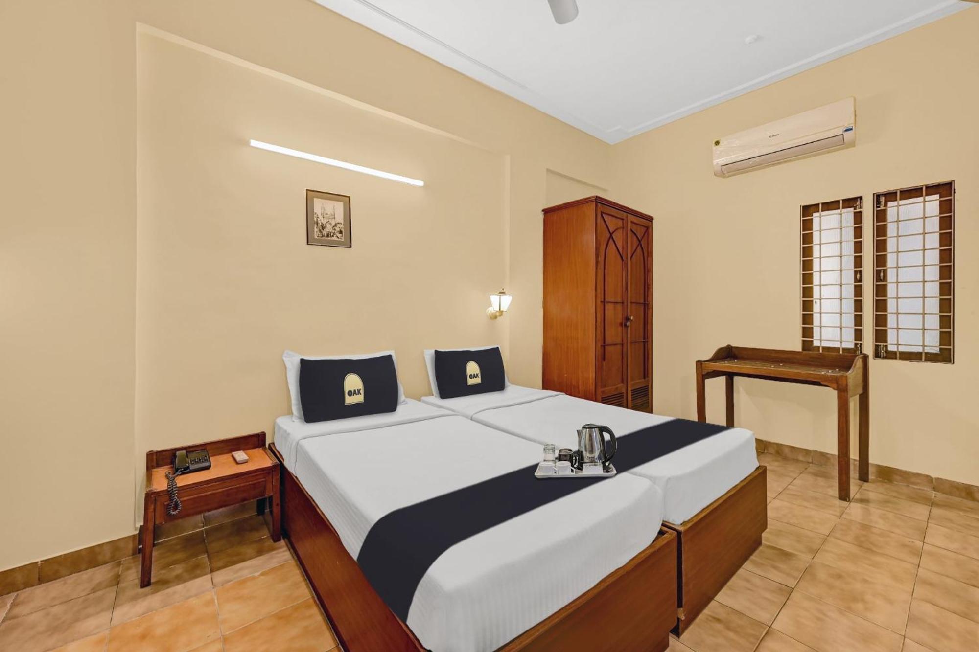Super Townhouse Oak Hotel Belsons Taj Mahal سيكَندراباد المظهر الخارجي الصورة