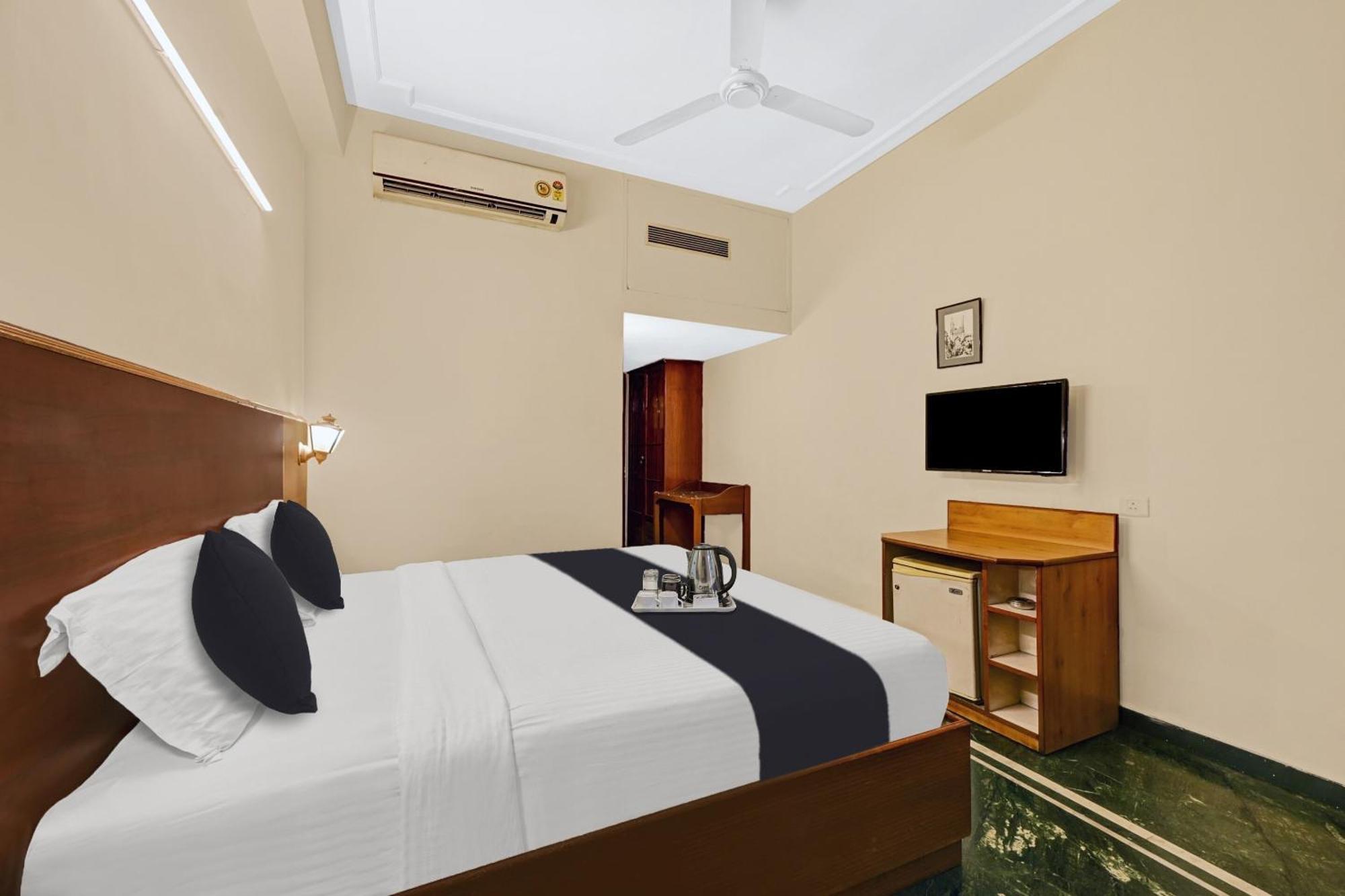 Super Townhouse Oak Hotel Belsons Taj Mahal سيكَندراباد المظهر الخارجي الصورة