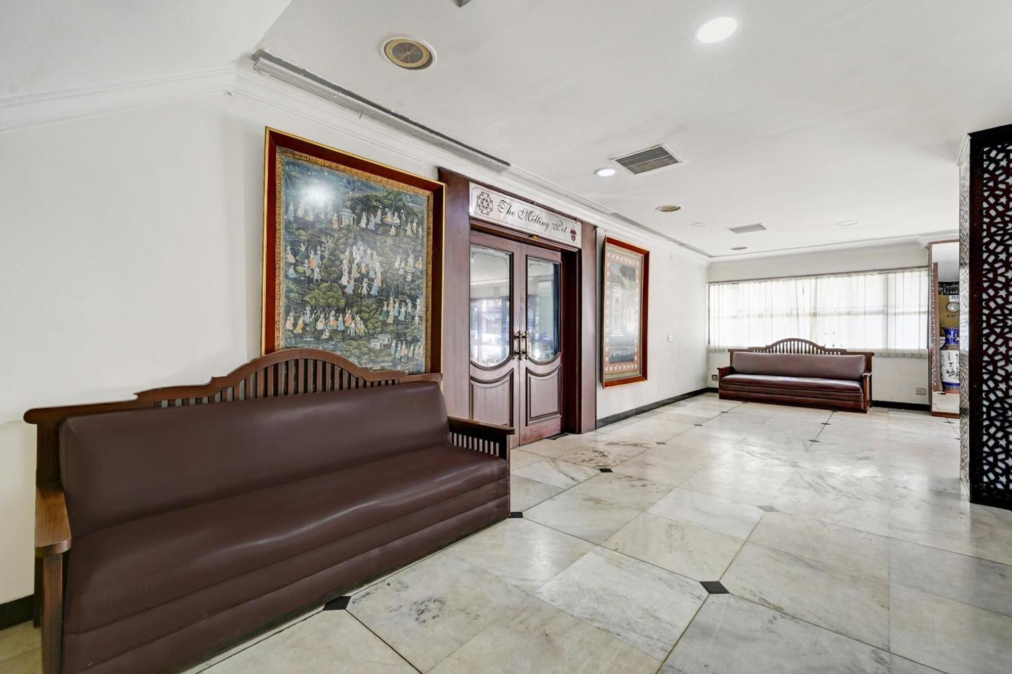 Super Townhouse Oak Hotel Belsons Taj Mahal سيكَندراباد المظهر الخارجي الصورة
