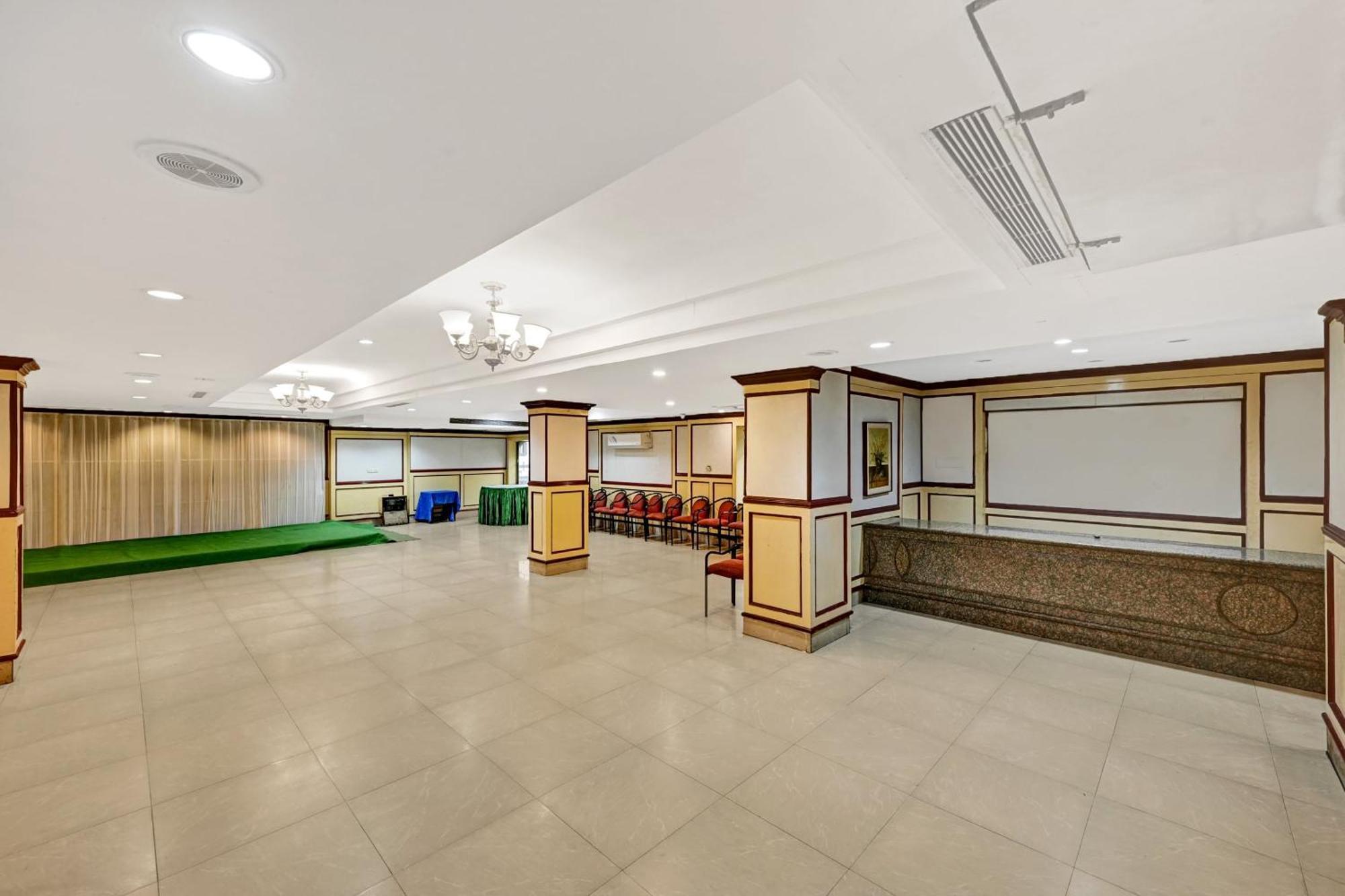 Super Townhouse Oak Hotel Belsons Taj Mahal سيكَندراباد المظهر الخارجي الصورة