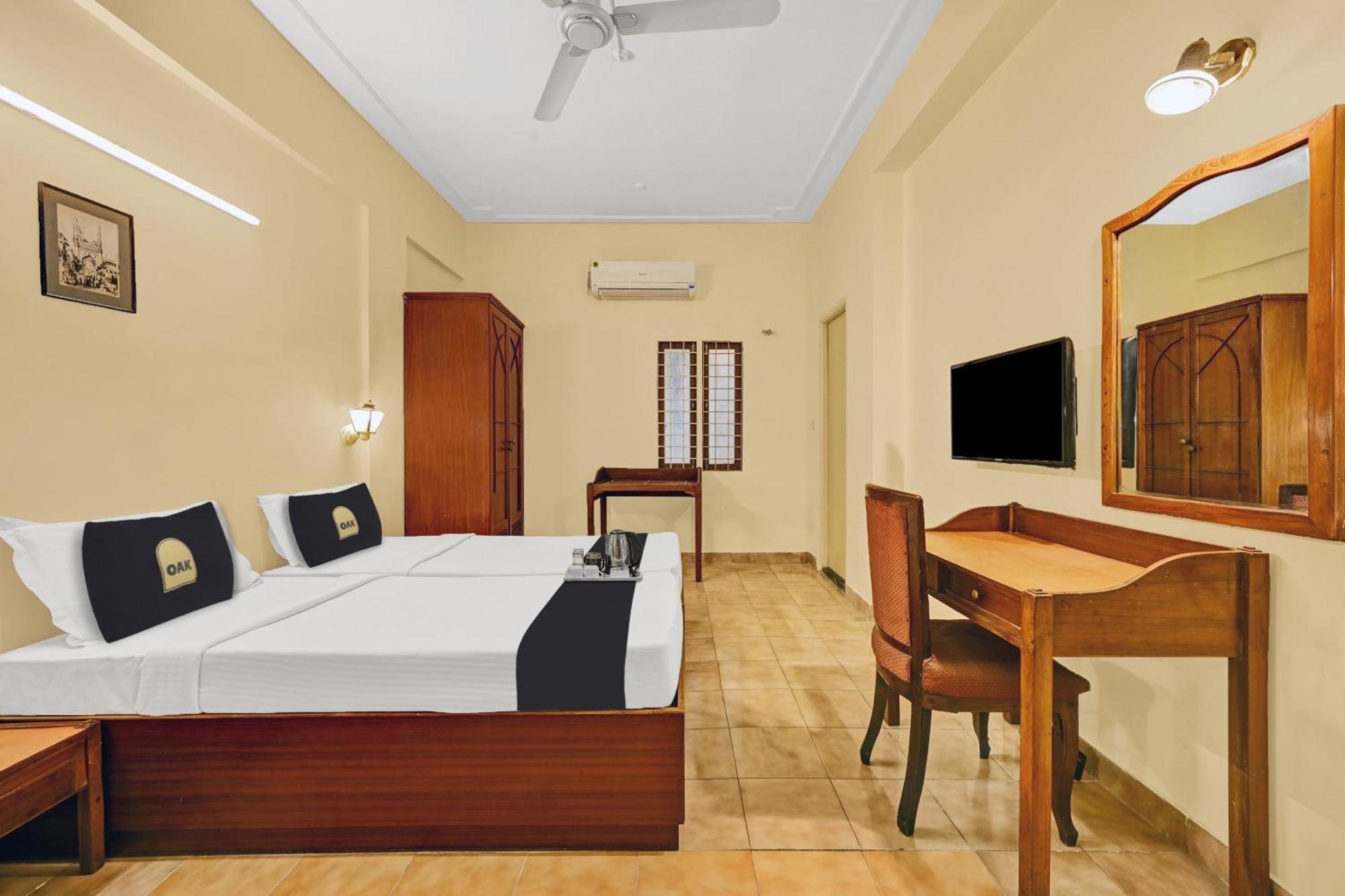 Super Townhouse Oak Hotel Belsons Taj Mahal سيكَندراباد المظهر الخارجي الصورة